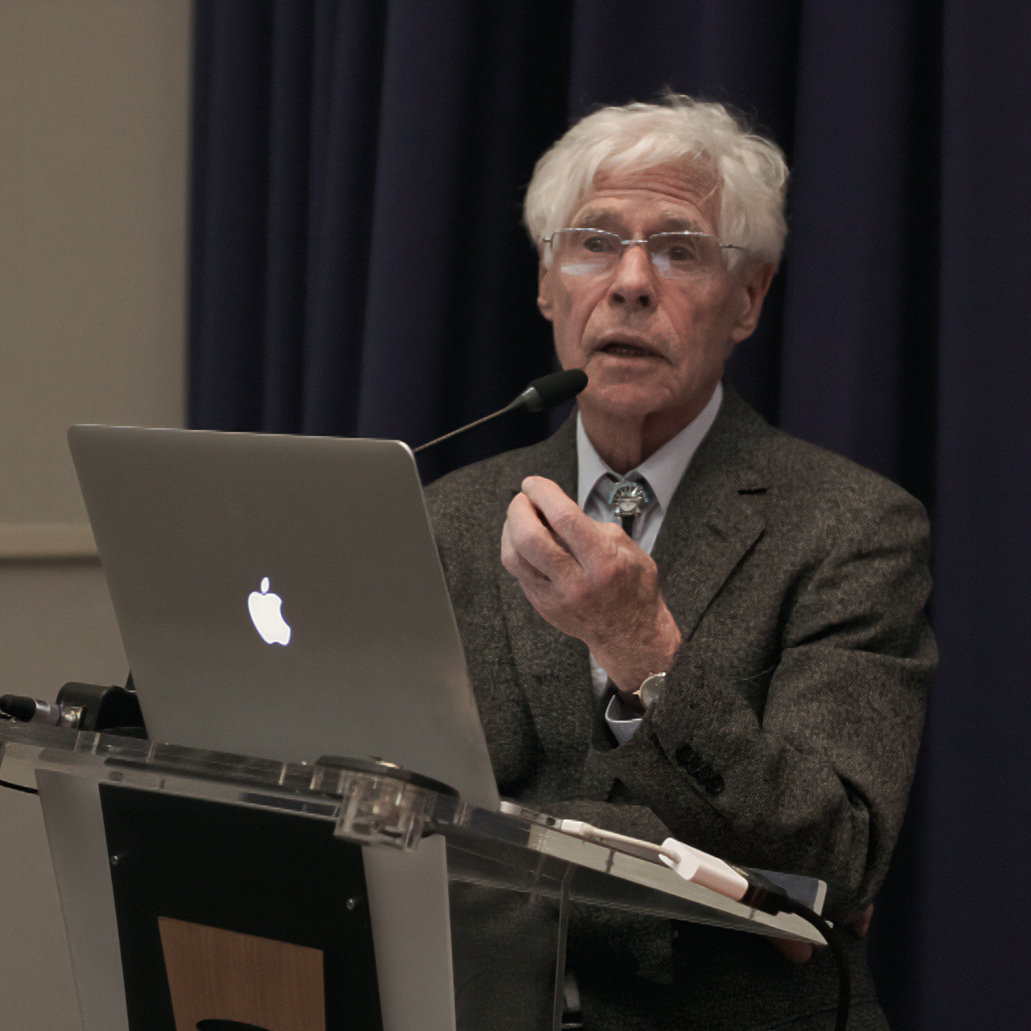 Roger-Maurice Bonnet (@ Jean Mouette /IAP-CNRS-SU)